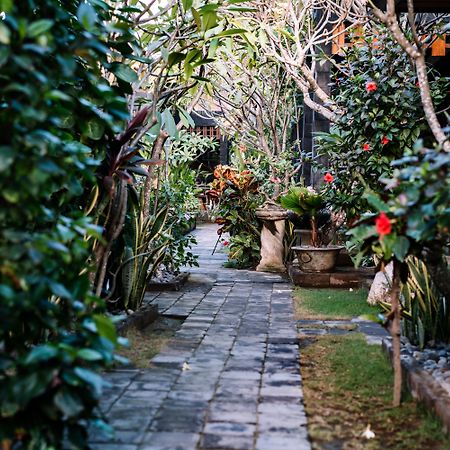 D And B Bungalow'S By Dewizz Management Nusa Lembongan  Exterior photo